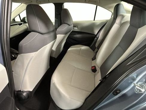 Used 2021 Toyota Corolla LE w/ Carpet Mat Package (TMS) FWD image 25