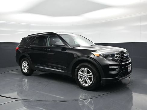Used 2022 Ford Explorer XLT AWD/4WD image 22