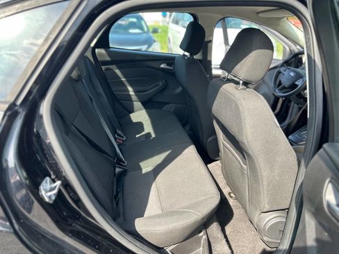 Used 2017 Ford Focus SE image 21