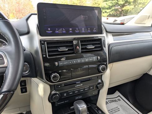 Used 2023 Lexus GX 460 Premium image 16