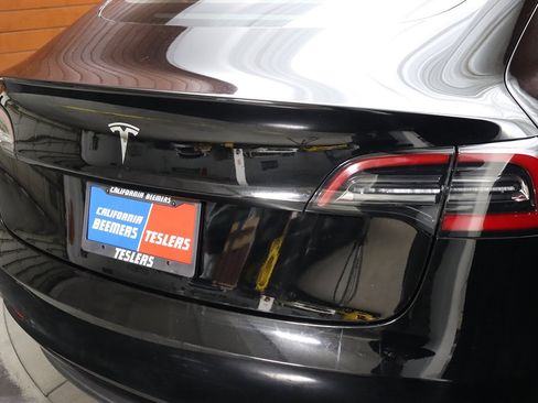 Used 2023 Tesla Model 3 Standard Range image 13