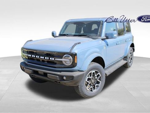 New 2025 Ford Bronco Outer Banks image 1