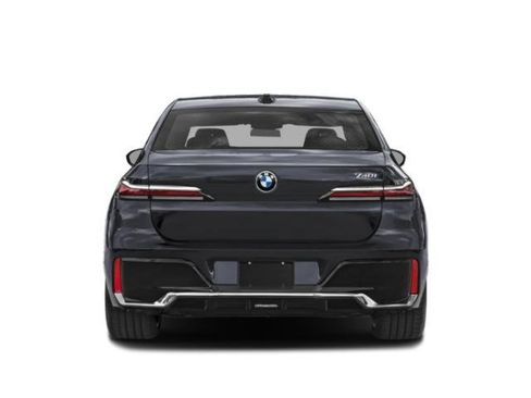 Certified 2025 BMW 740i w/ Premium Package RWD image 8