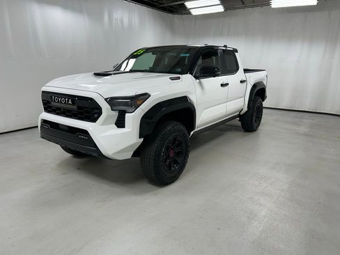 Used 2025 Toyota Tacoma TRD Pro w/ Tow Tech Package image 2
