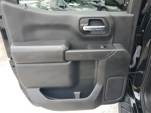 Used 2023 Chevrolet Silverado 1500 Custom Trail Boss image 9