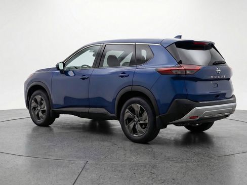 Used 2025 Nissan Rogue SV image 6