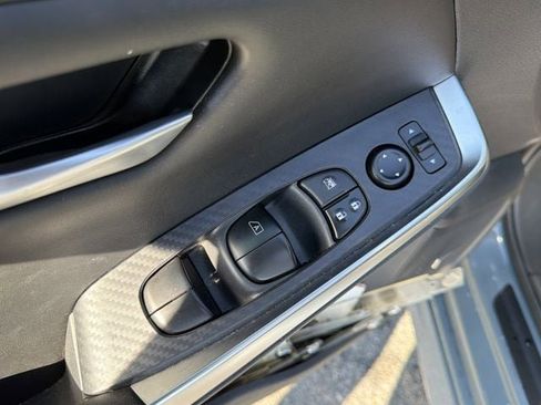 Used 2024 Nissan Sentra SR w/ SR Premium Package image 17