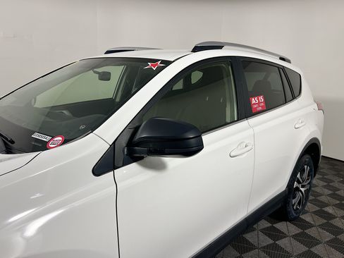 Used 2016 Toyota RAV4 LE FWD image 12