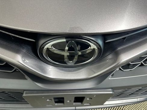 Used 2024 Toyota Camry SE image 9