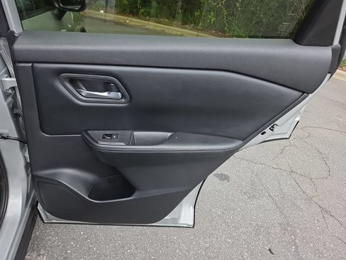 Certified 2025 Nissan Rogue SV FWD image 37