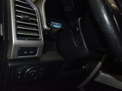 Used 2016 Ford F150 Lariat w/ Equipment Group 502A Luxury image 31