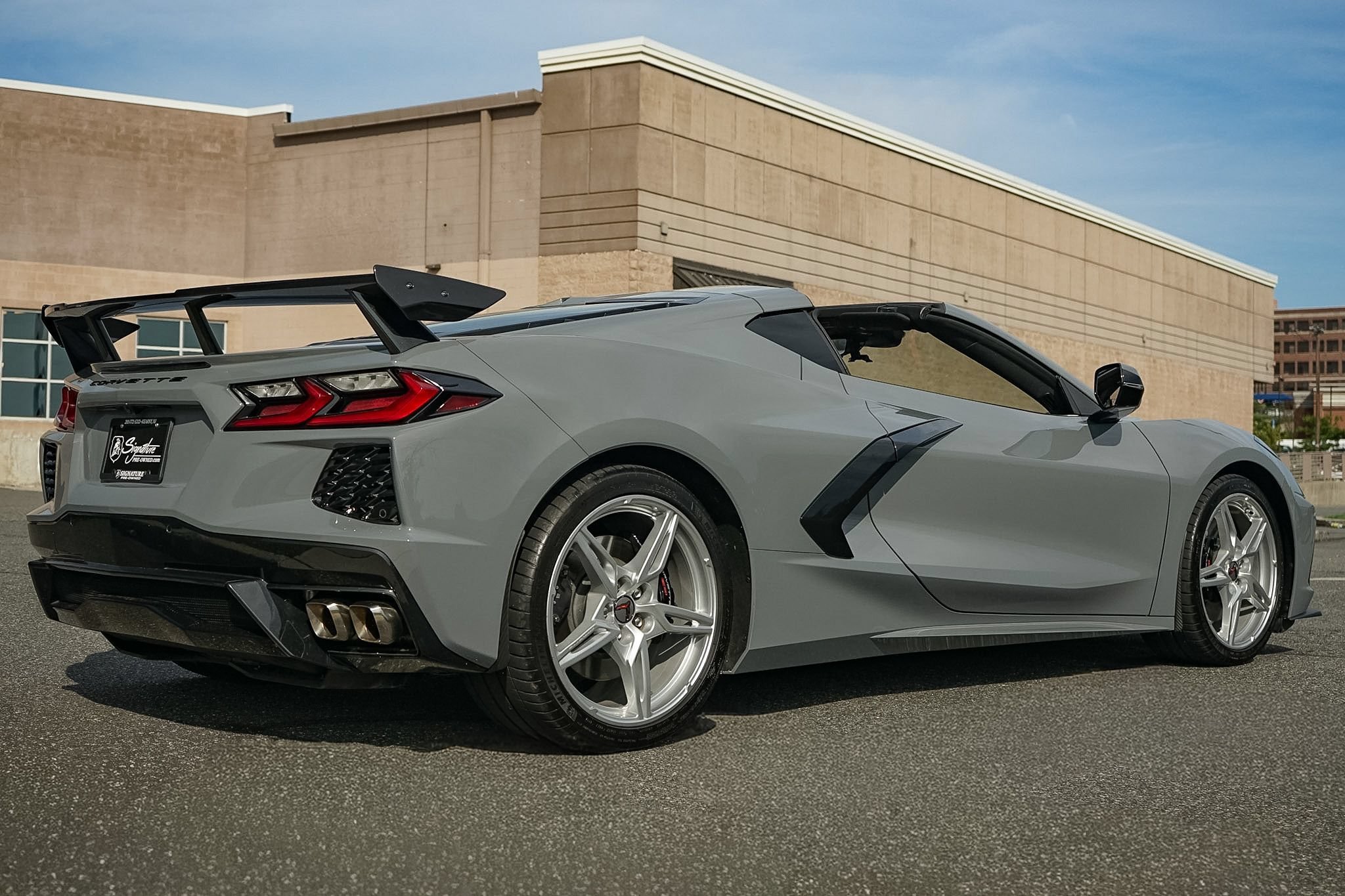 Used 2025 Chevrolet Corvette Stingray Preferred Cpe w/ Z51 Performance Package RWD image 8