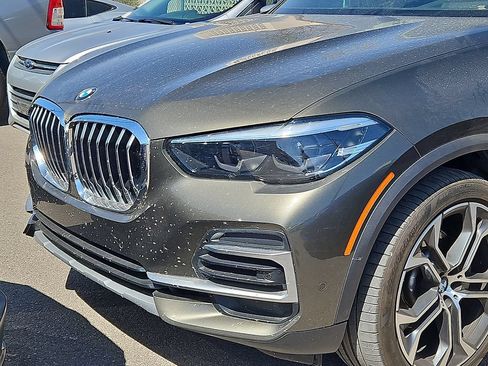 Used 2022 BMW X5 xDrive40i w/ Premium Package AWD/4WD image 2