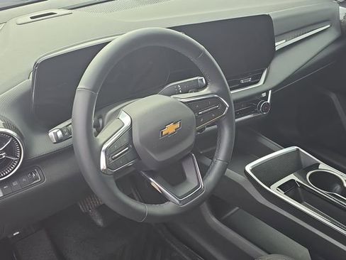 Used 2025 Chevrolet Equinox LT image 17