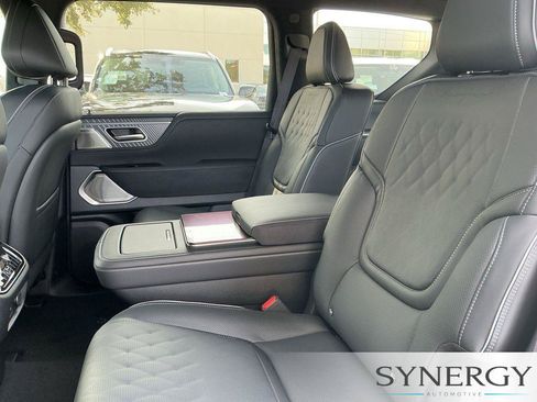 New 2026 INFINITI QX80 Autograph AWD/4WD image 26