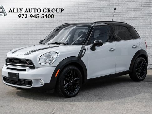 Used 2016 MINI Cooper Countryman S FWD image 1