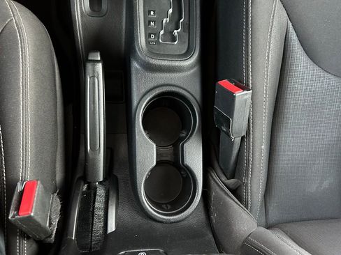 Used 2016 Jeep Wrangler Unlimited Rubicon image 20