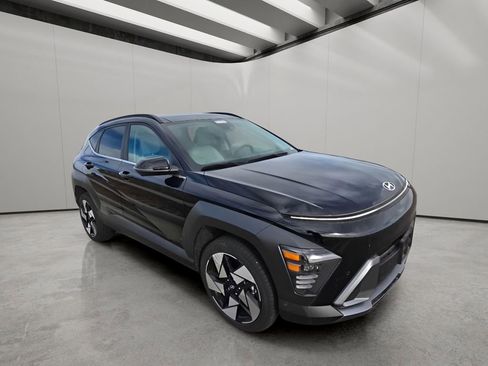 Used 2024 Hyundai Kona Limited image 7