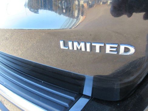 Used 2017 Jeep Grand Cherokee Limited w/ Luxury Group II image 14