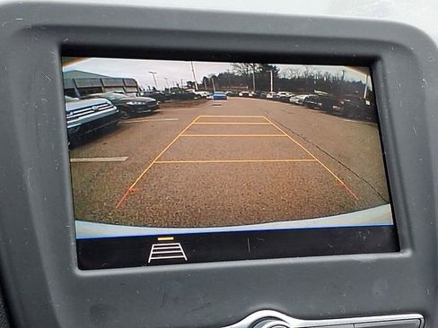 Used 2020 Chevrolet Equinox LS image 17