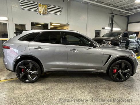 Used 2024 Jaguar F-PACE SVR image 2