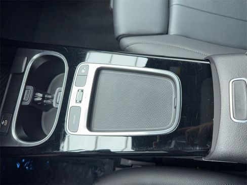 Used 2025 Mercedes-Benz CLA 250 image 32