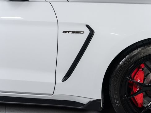 Used 2016 Ford Mustang Shelby GT350 w/ Technology Package RWD image 26