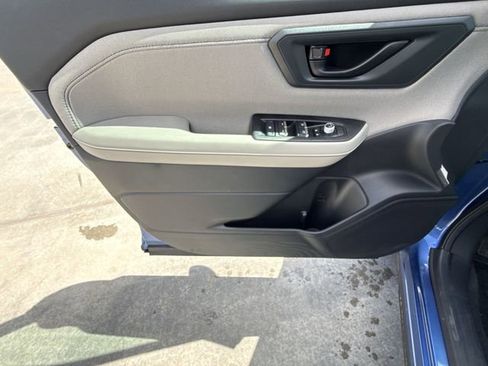 Used 2026 Subaru Forester Premium image 13