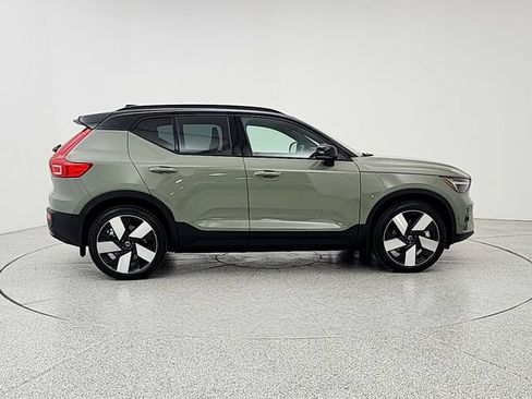 Certified 2023 Volvo XC40 Recharge Ultimate w/ Protection Package Premier AWD/4WD image 4
