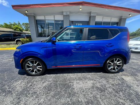Used 2020 Kia Soul GT-Line FWD image 9