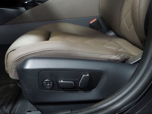 Used 2025 BMW i5 eDrive40i w/ M Sport Package image 72