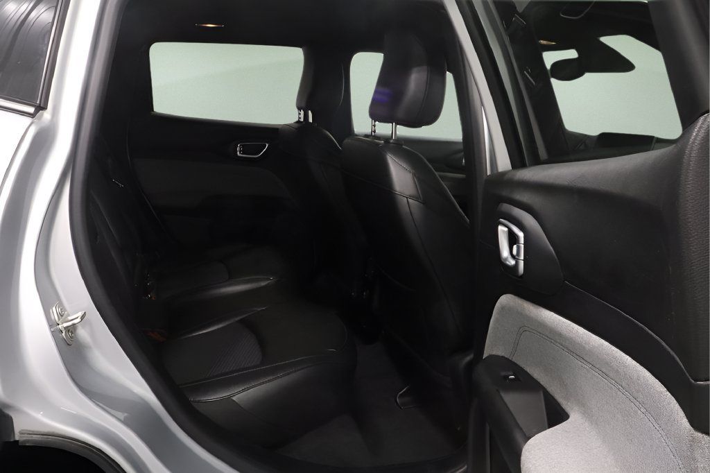 Certified 2024 Jeep Compass Latitude AWD/4WD image 16