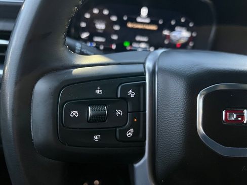 Used 2024 GMC Yukon XL SLT image 27