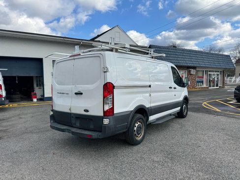 Used 2017 Ford Transit 250 250 3dr SWB Low Roof Cargo Van image 8