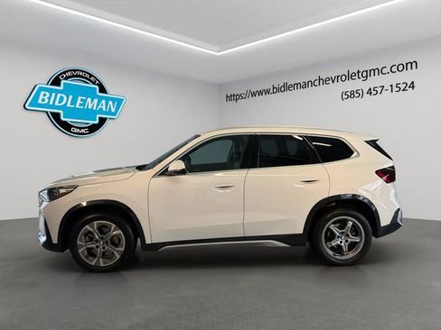 Used 2025 BMW X1 xDrive28i image 4