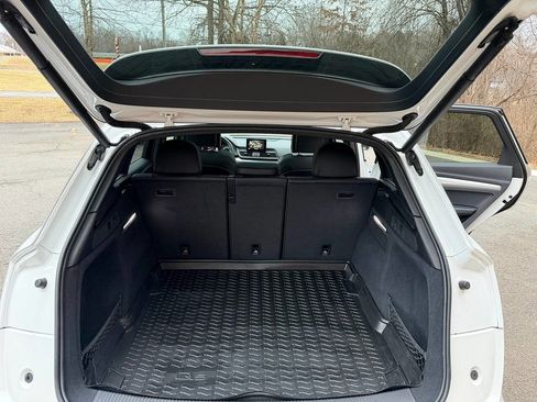 Used 2020 Audi Q5 2.0T Premium w/ Titanium Sport Package image 28