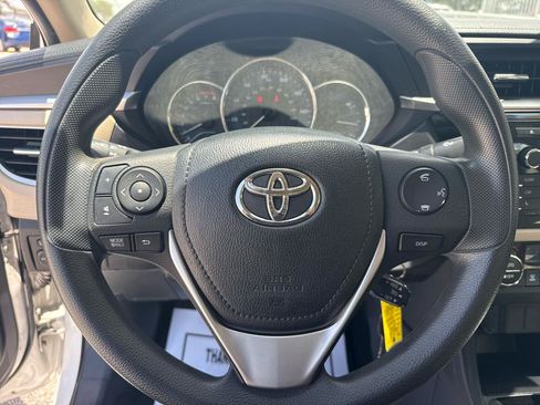 Used 2014 Toyota Corolla LE FWD image 30