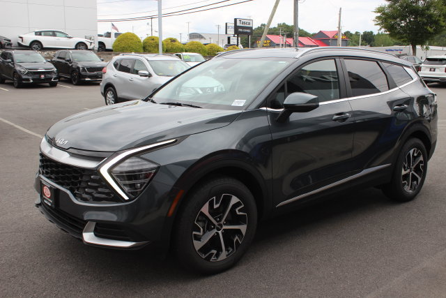 Used 2025 Kia Sportage EX AWD/4WD image 2