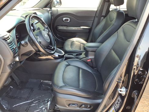 Used 2015 Kia Soul ! w/ Sun & Sound Package FWD image 21