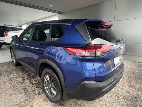Used 2023 Nissan Rogue S AWD/4WD image 7