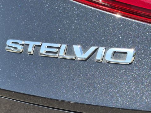 Used 2022 Alfa Romeo Stelvio Sprint RWD image 19