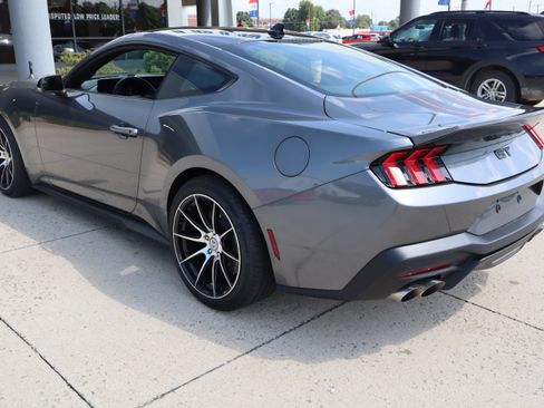 Used 2024 Ford Mustang GT Premium RWD image 7
