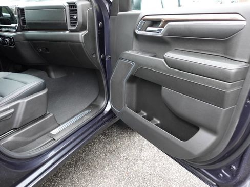 Used 2024 Chevrolet Silverado 1500 LT image 28