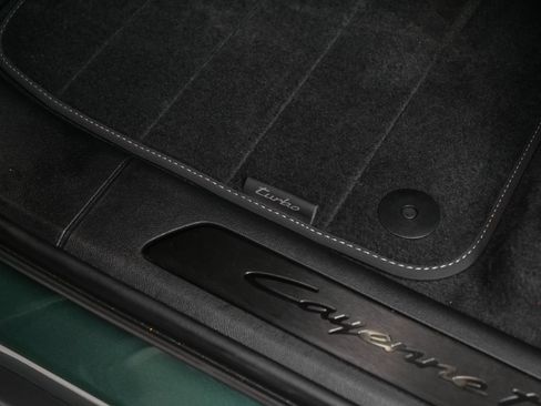 New 2025 Porsche Cayenne Turbo image 39