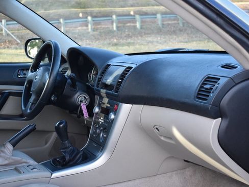 Used 2007 Subaru Outback 2.5i image 16