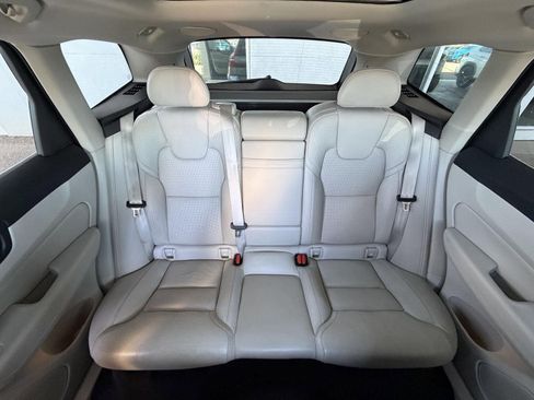 Used 2018 Volvo XC60 T6 Inscription w/ Luxury Seat Package image 40