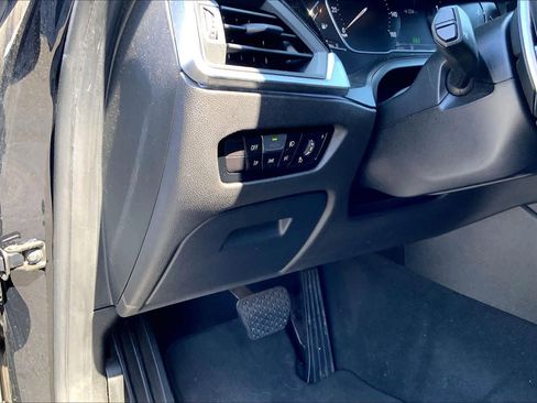 Used 2021 BMW 330i Sedan RWD image 32