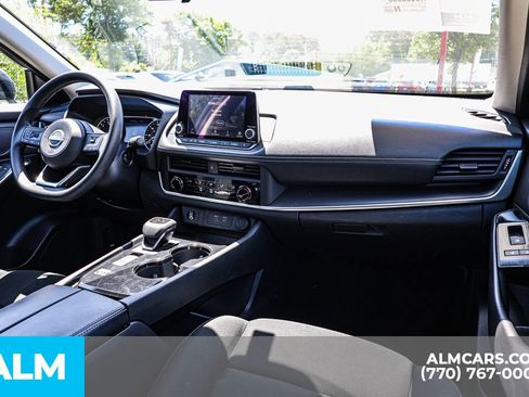 Used 2024 Nissan Rogue S FWD image 30