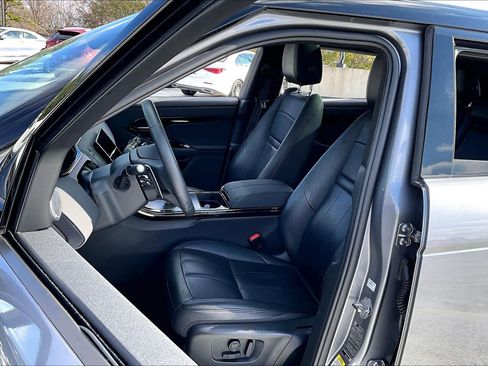 Used 2024 Land Rover Range Rover Evoque Dynamic SE image 7