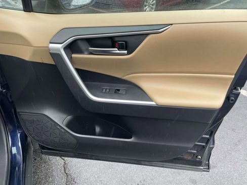 Used 2025 Toyota RAV4 XLE Premium image 47